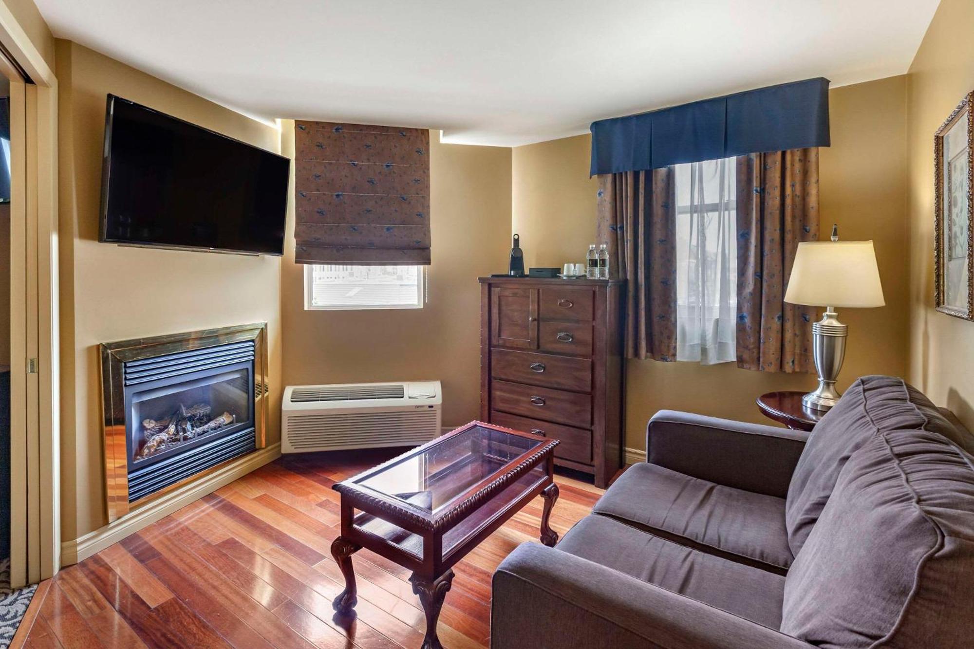 The Parlour Inn Ascend Hotel Collection Стратфорд Екстер'єр фото