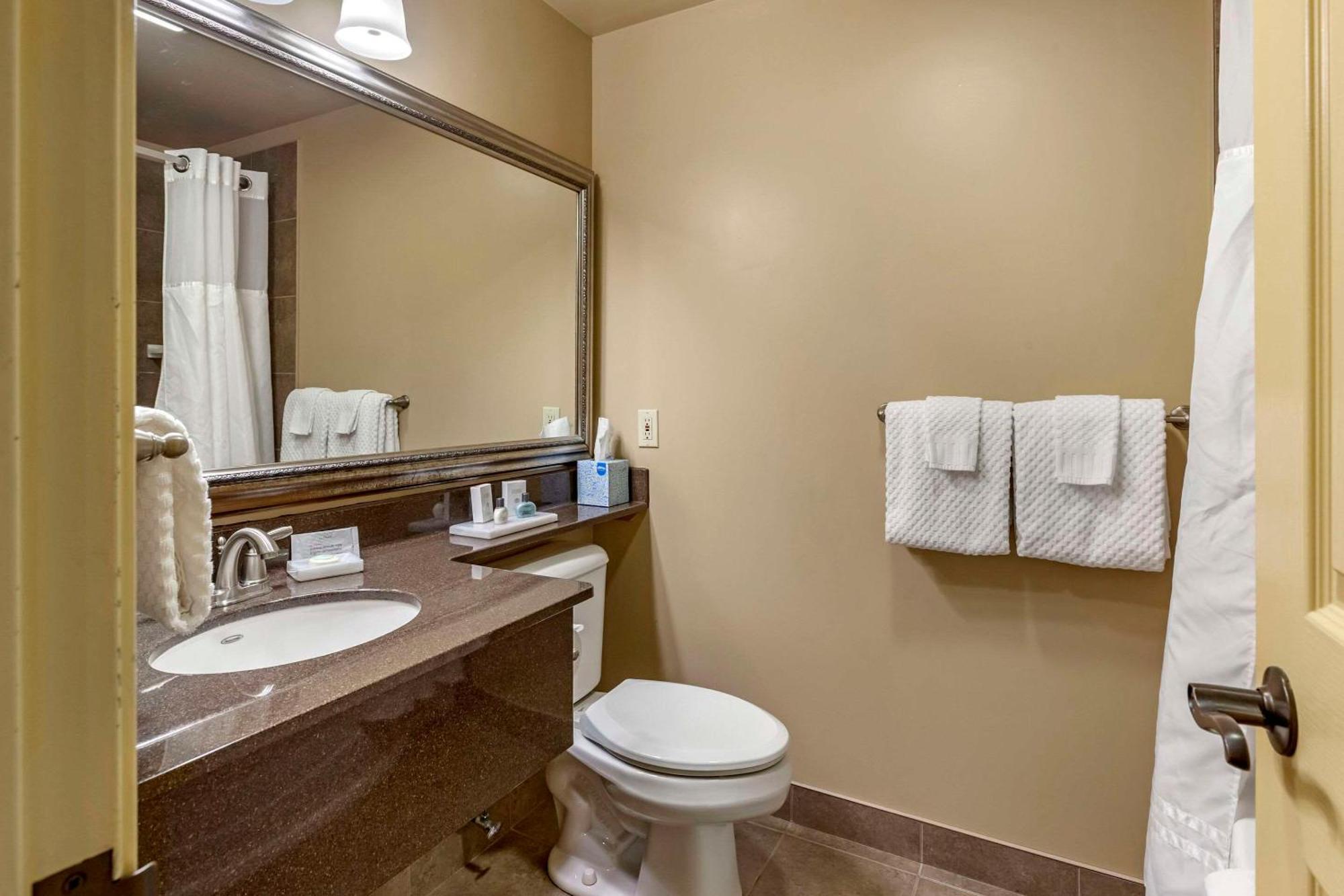 The Parlour Inn Ascend Hotel Collection Стратфорд Екстер'єр фото
